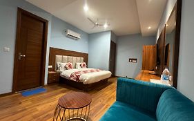 Hotel Candy Near Bestech-Iiser-Isb-Railway Station Airport Road Mohali Chandigarh